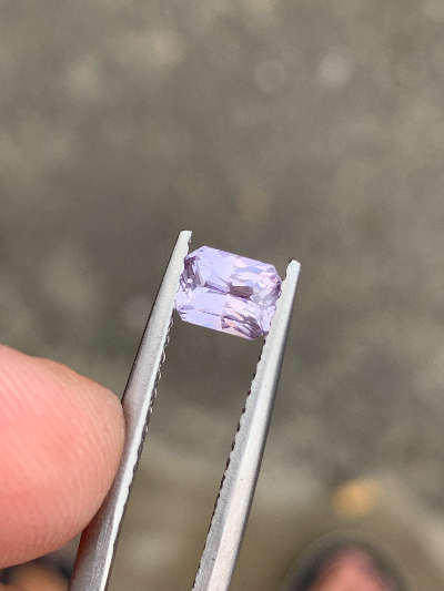 1.09克拉紫色蓝宝石