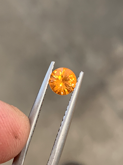 芬达石 