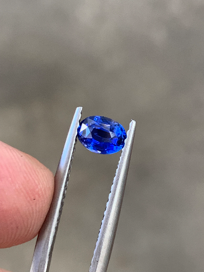 0.99克拉蓝宝石
